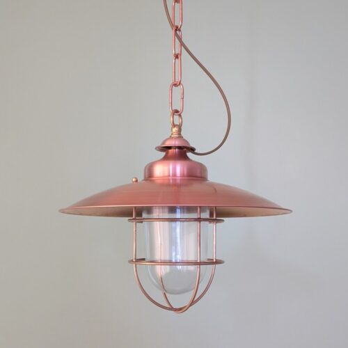 Stal- en boerderijlampen hangend aan ketting